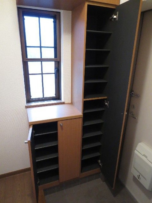 靴箱 ヴィラアンソレイユ