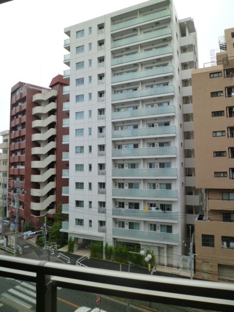 室内からの展望 レジディア市谷薬王寺