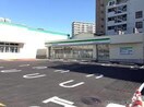 ファミリーマートサンズ原町田三丁目店(コンビニ)まで106m ＴＯＰ　ＨＩＬＬ