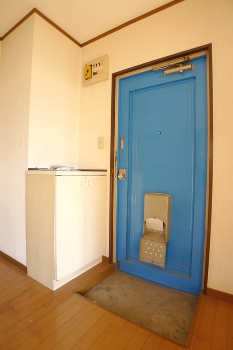 玄関 コーポ白石