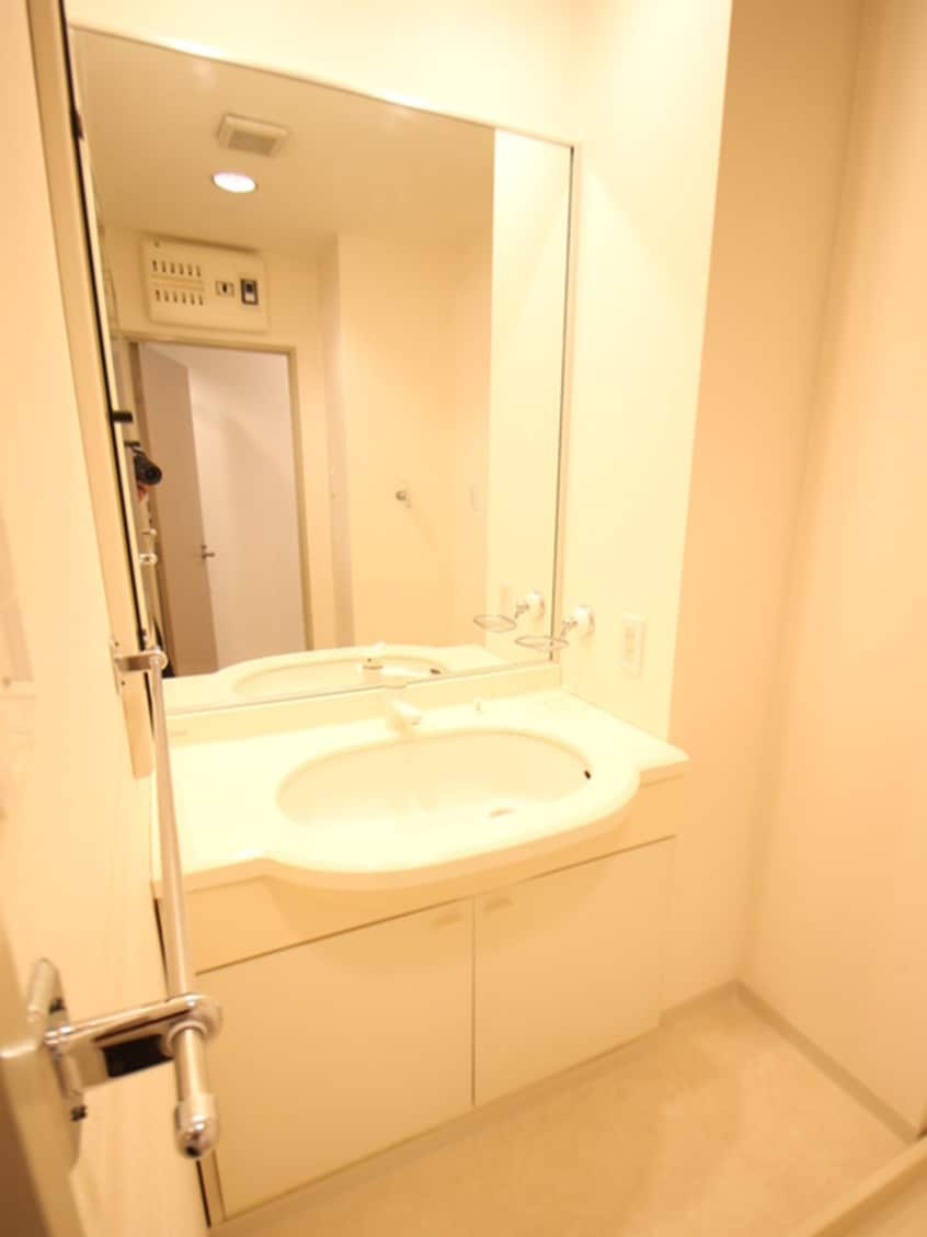 洗面 パルナシアン戸塚（６０１）