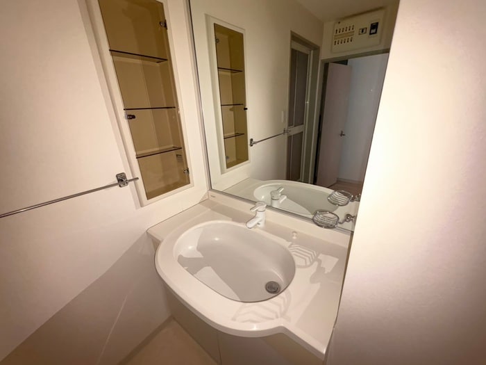 洗面 パルナシアン戸塚（６０１）