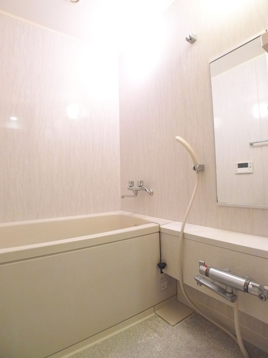 バス／シャワールーム等 ＡＰＲＩＣＯＴ　ＨＯＵＳＥ