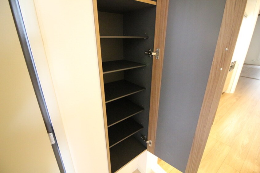 靴箱 ネオコート早稲田