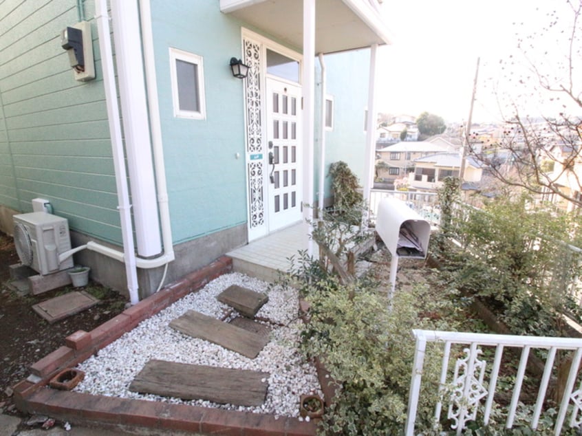 エントランス部分 笹野台１丁目戸建