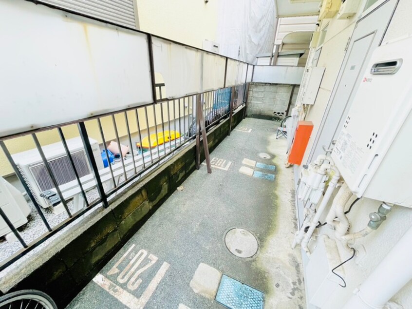 駐輪場 メゾン中和泉