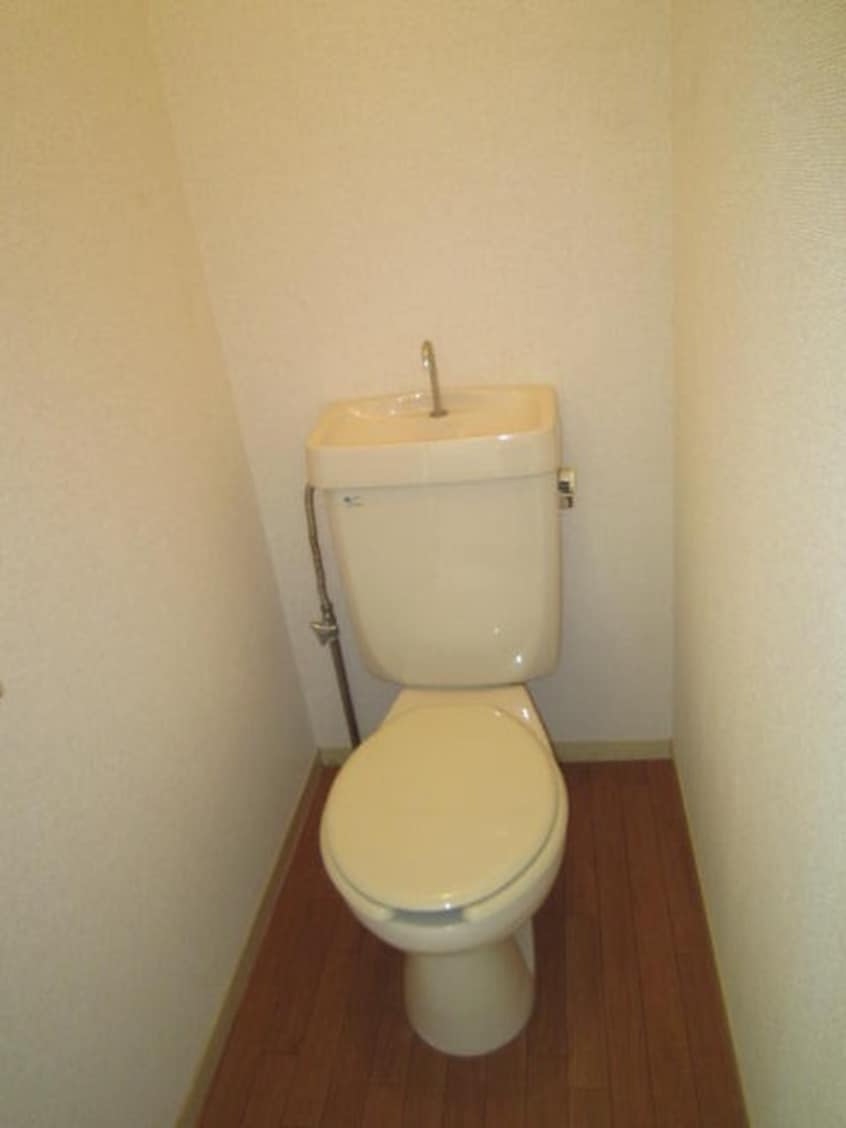 トイレ カ－サコニシ