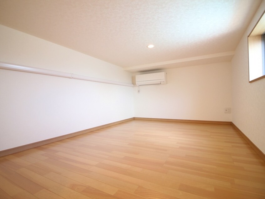 ロフト Fontana North