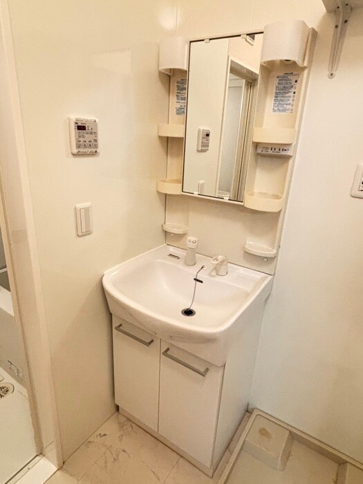 洗面 ＧＲＡＮＤ　ＣＨＡＲＩＯＴ