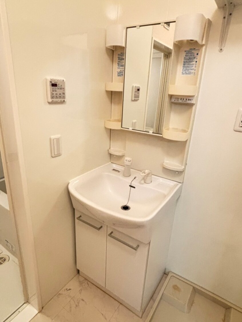 洗面 ＧＲＡＮＤ　ＣＨＡＲＩＯＴ