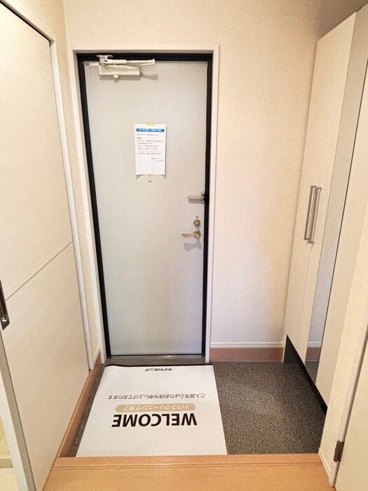 玄関 ＧＲＡＮＤ　ＣＨＡＲＩＯＴ