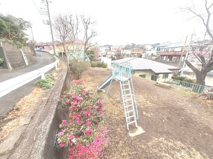 羽沢子どもの遊び場(公園)まで10m Hazawa Park Front