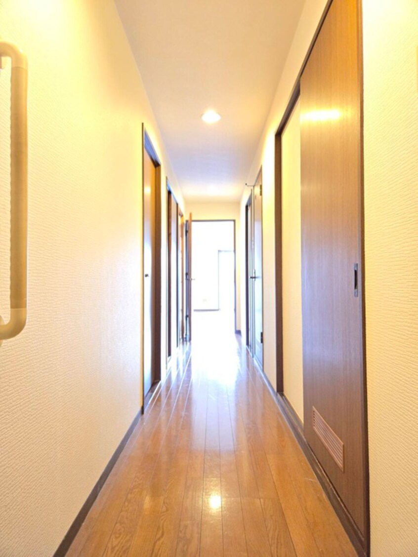 廊下 エランド－ルけやき