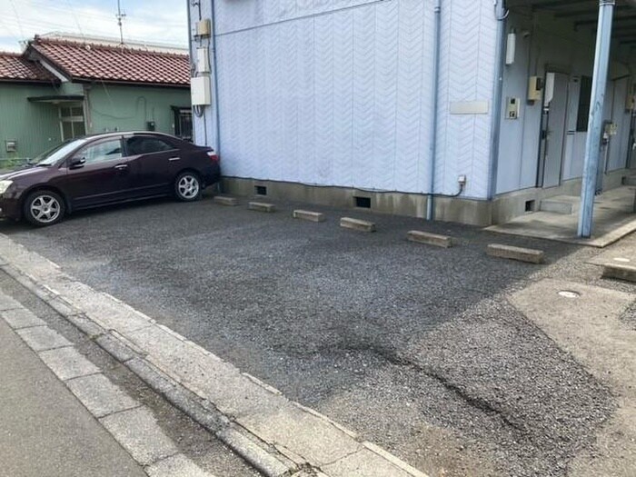 駐車場 サンライフワタナベ