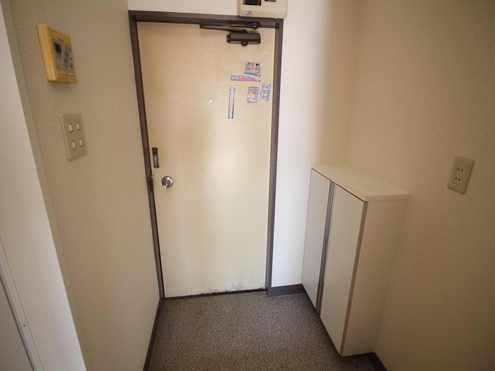 玄関 レモンハウス多摩川