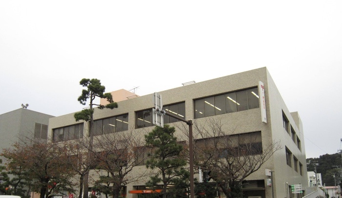 鎌倉郵便局(郵便局)まで314m セビニエ