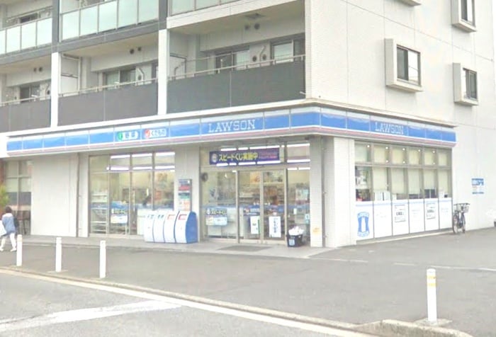 ローソン川上町店(コンビニ)まで200m リヴュール・ベルテ