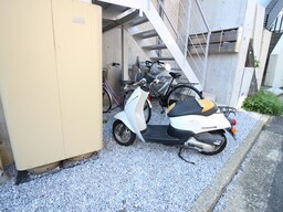 バイク置き場