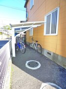 駐輪場 ドミール石井