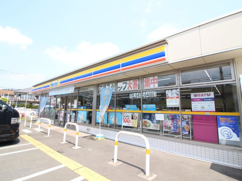 ミニストップ港北日吉本町店(コンビニ)まで430m リブリ・日吉西