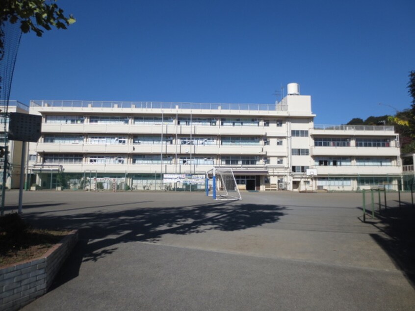 横浜市立都田中学校(中学校/中等教育学校)まで79m 富士ハイツ９１