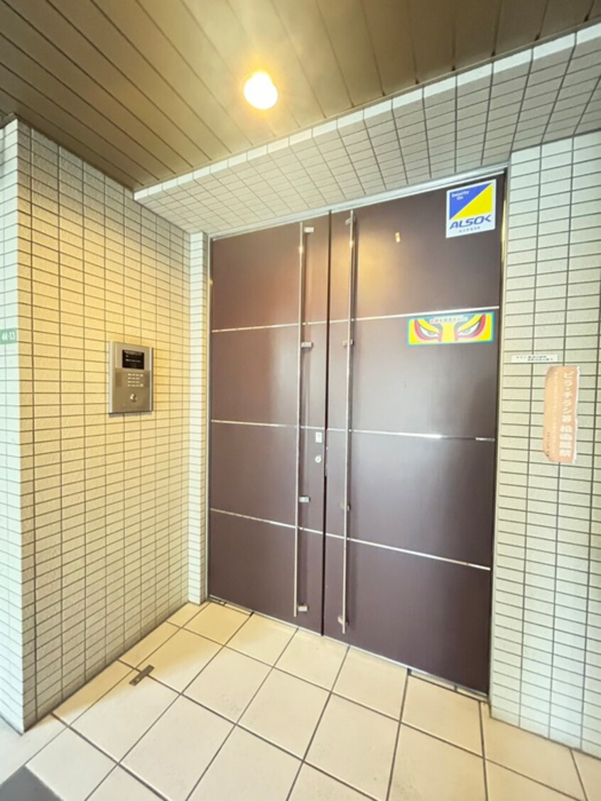 エントランス部分 フォ－トレス文京