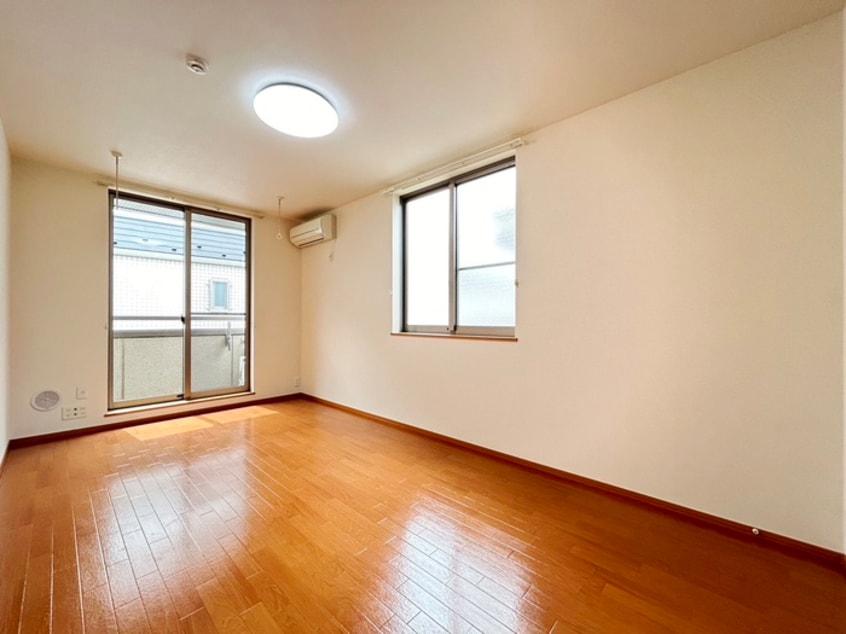 居室 ベリ－コ－ト