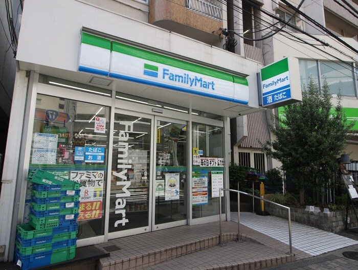 ファミリーマート　白山五丁目店(コンビニ)まで232m 桂芳山ビル