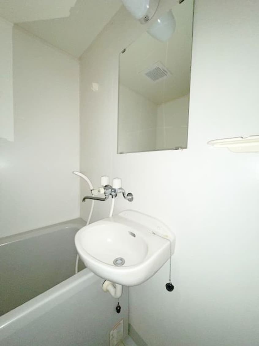 バス／シャワールーム等 ひかりビル