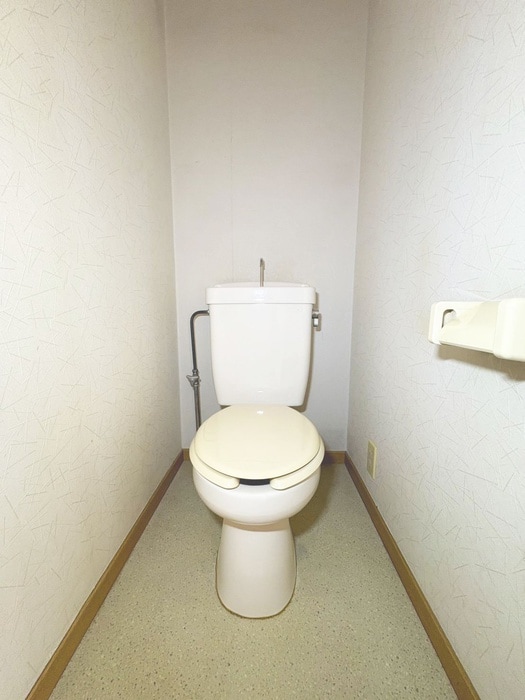 トイレ ラ・バレ－ル－ジュ