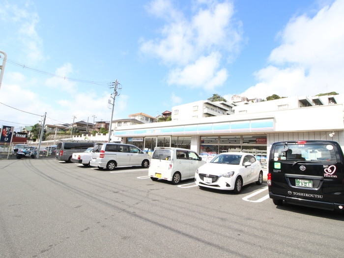 ローソン　岡村７丁目店(コンビニ)まで864m スガタニコーポ第３