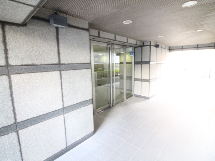 エントランス部分 ルーブル鷺宮(303)