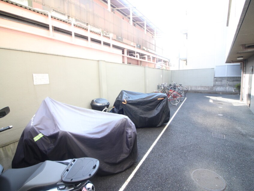 駐輪場 ルーブル鷺宮(303)