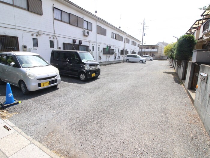 駐車場 グレ－スコ－ト吉川　Ｃ棟