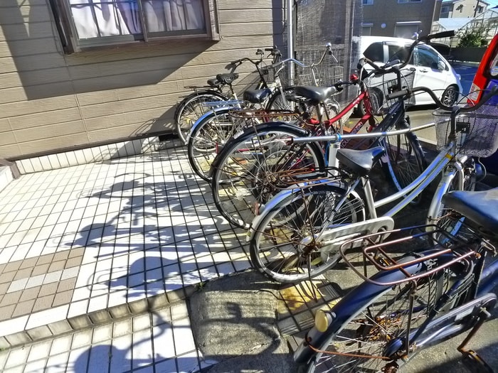 駐輪場 ハイツコシヅカ