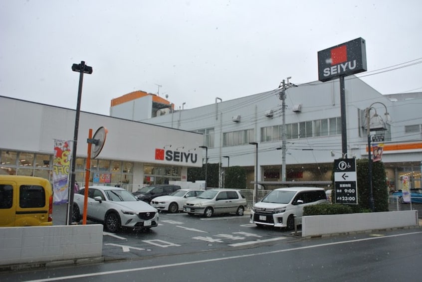 西友高井戸東店(スーパー)まで335m テラス高井戸