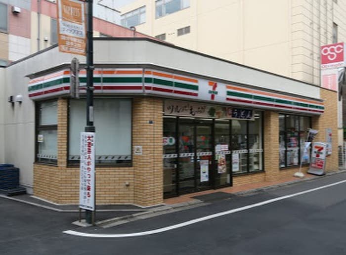 セブンイレブン 国分寺本町４丁目店(コンビニ)まで112m 白山房ビル