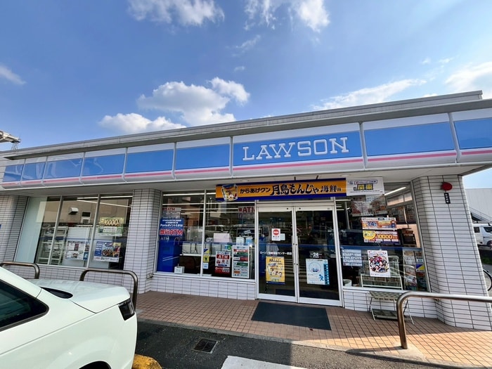 ローソン飯能福祉センター前店(コンビニ)まで129m さくらハイツ