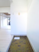 玄関 第一ヒカリコ－ポ