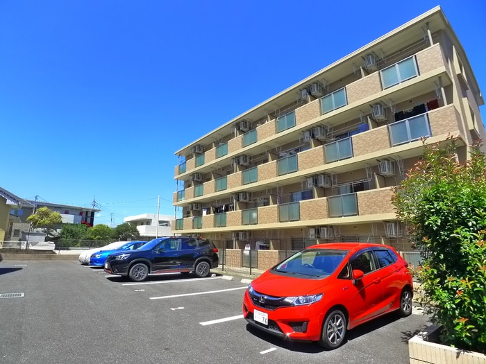 駐車場 ラウレア