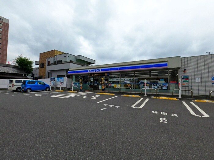 ローソン氷川町南店(コンビニ)まで140m Ｂａｕ　Ｈａｕｓ