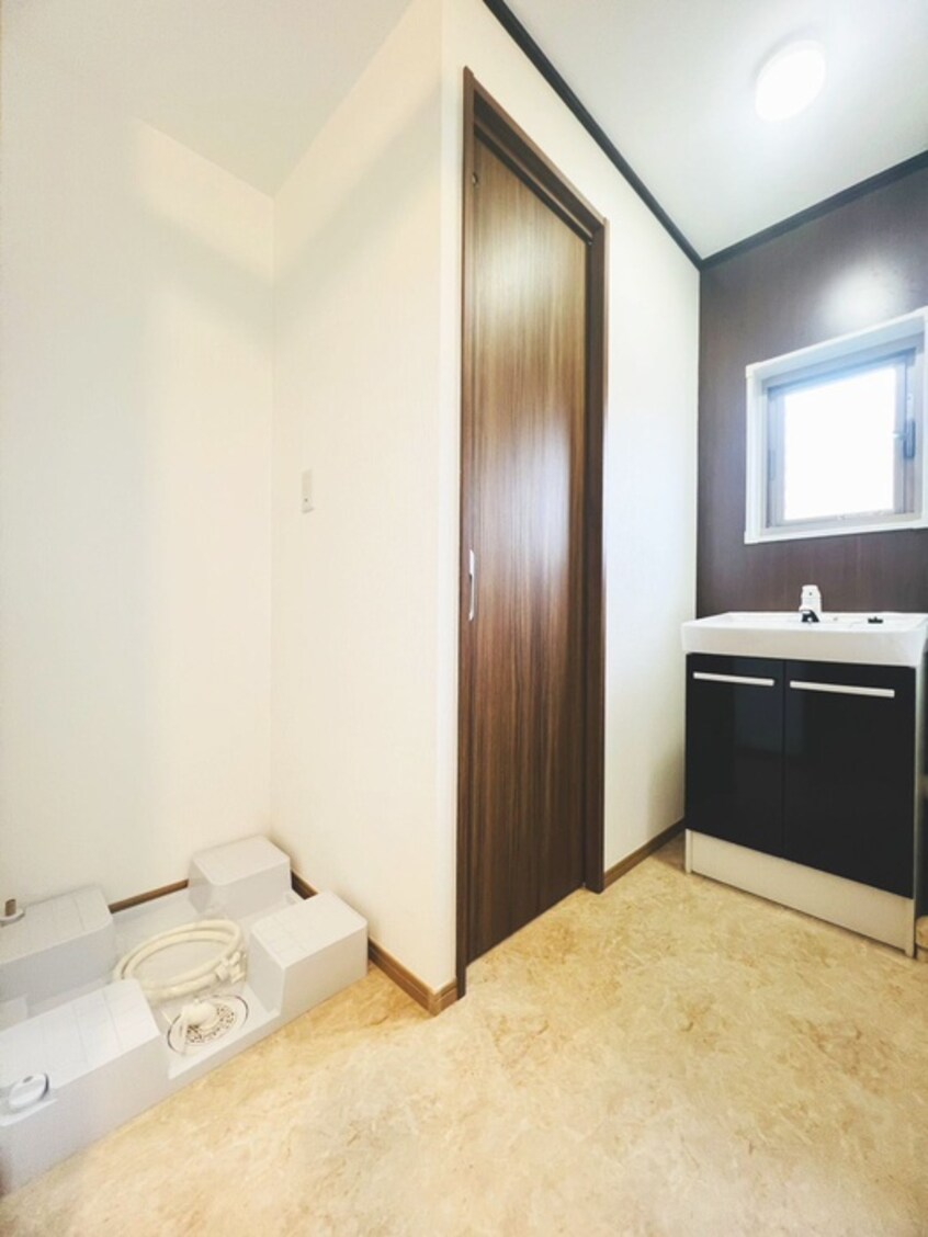 洗濯機置場 幸町団地１０街区５号棟(108)