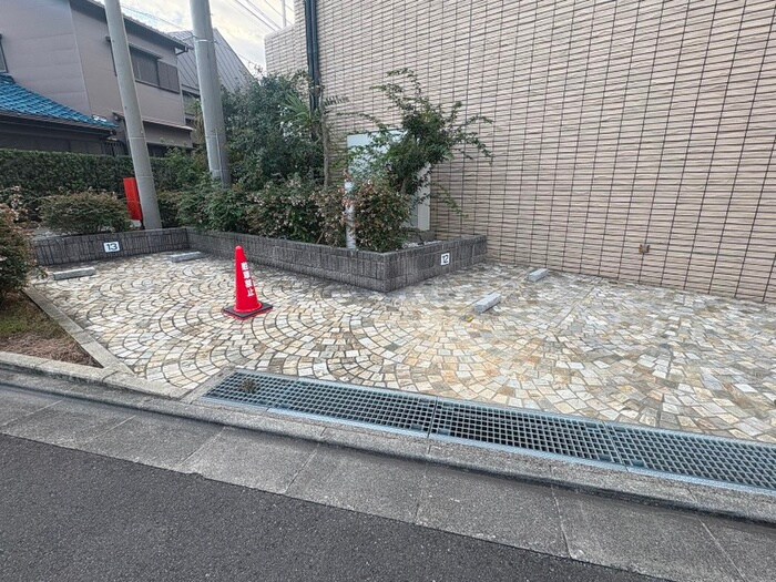 駐車場 エクレール　アクシス