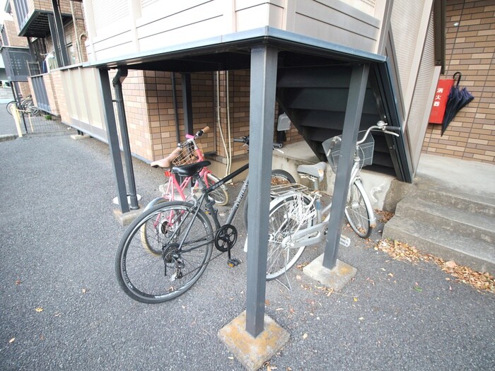 駐輪場 アルストロメリアⅡ