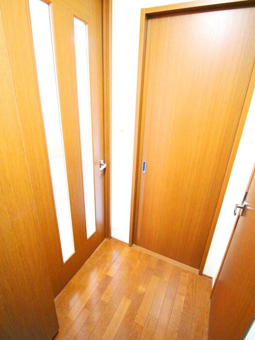 廊下 アルストロメリアⅡ