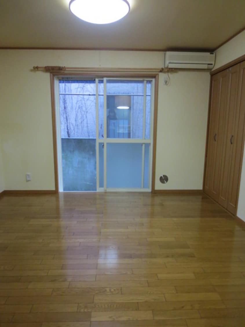 居室 イ－ストヒル　ＩＮＯ