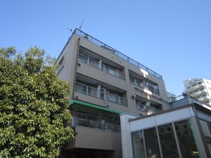 コ－ポアストリア