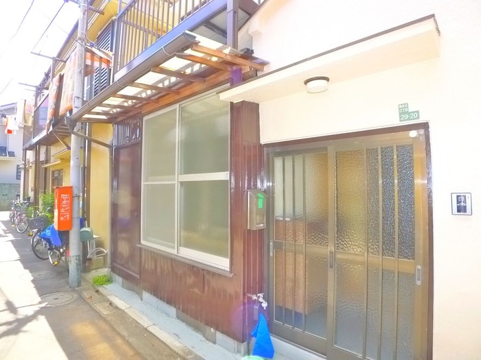 エントランス部分 南水元戸建