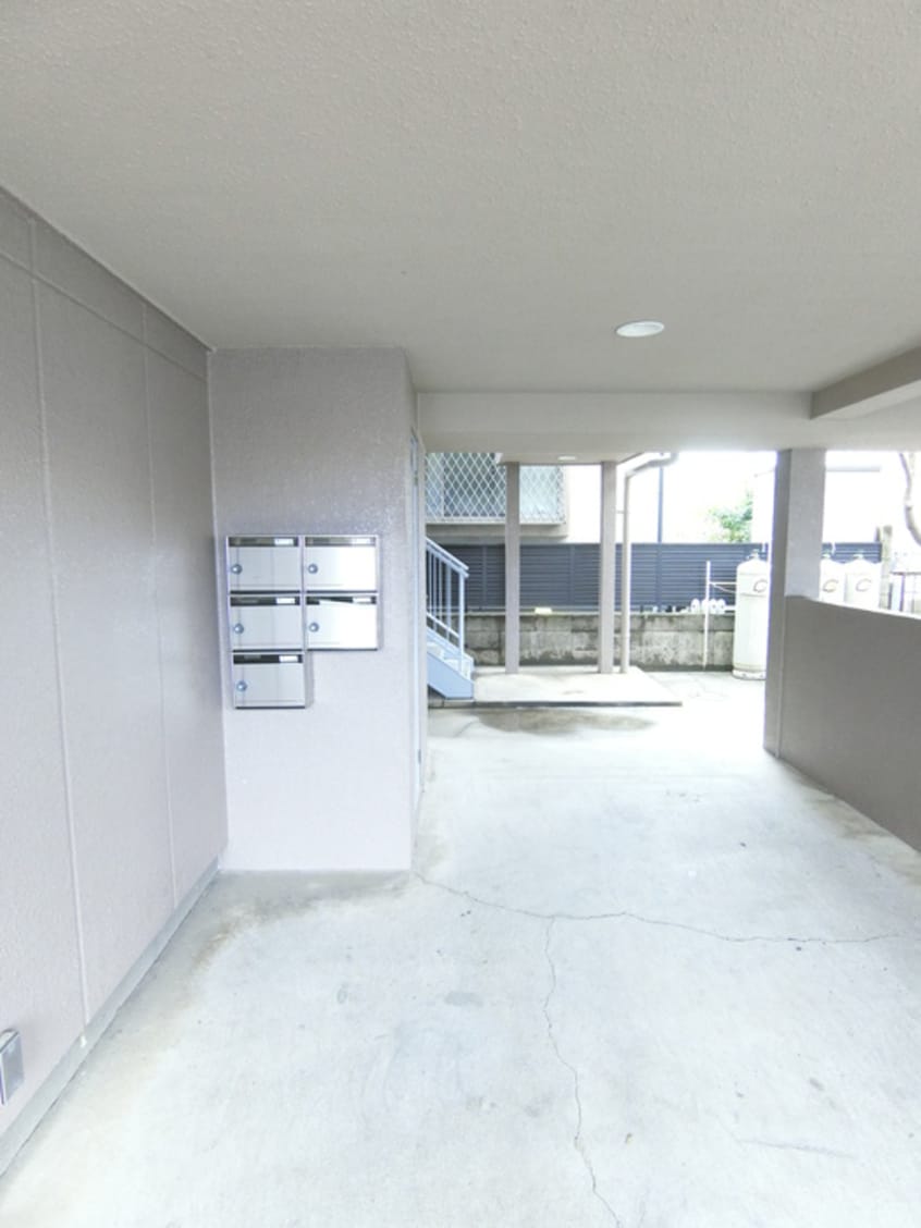 エントランス部分 コ－ポリバ－スト－ン