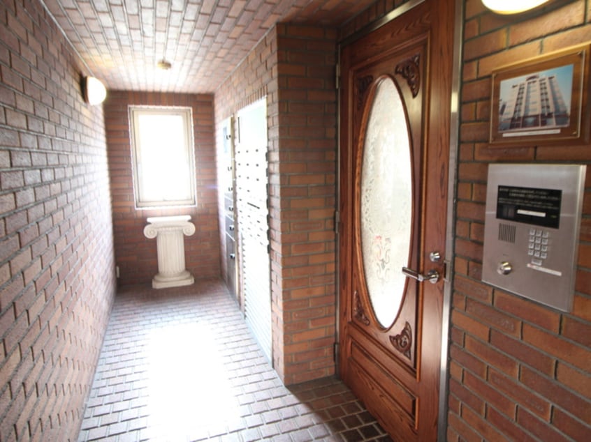 エントランス部分 Villa Arcadia(ｳﾞｨﾗ ｱﾙｶﾃﾞｨｱ）